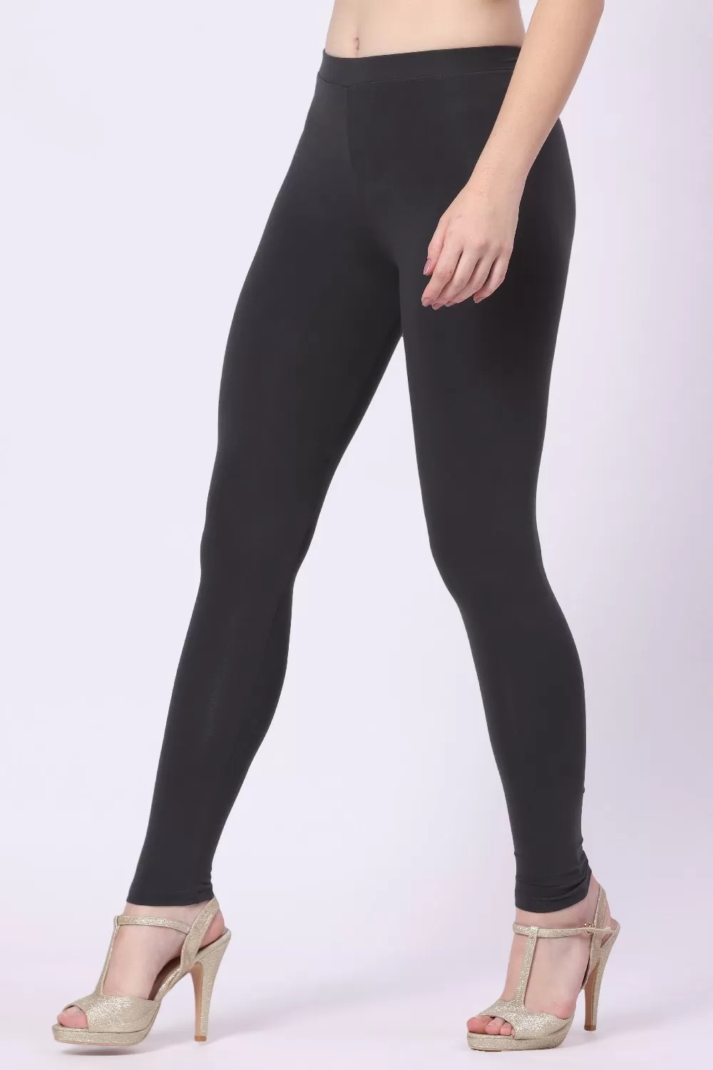 Foryourself Women Dark Grey Plain Ankle Fit Legging