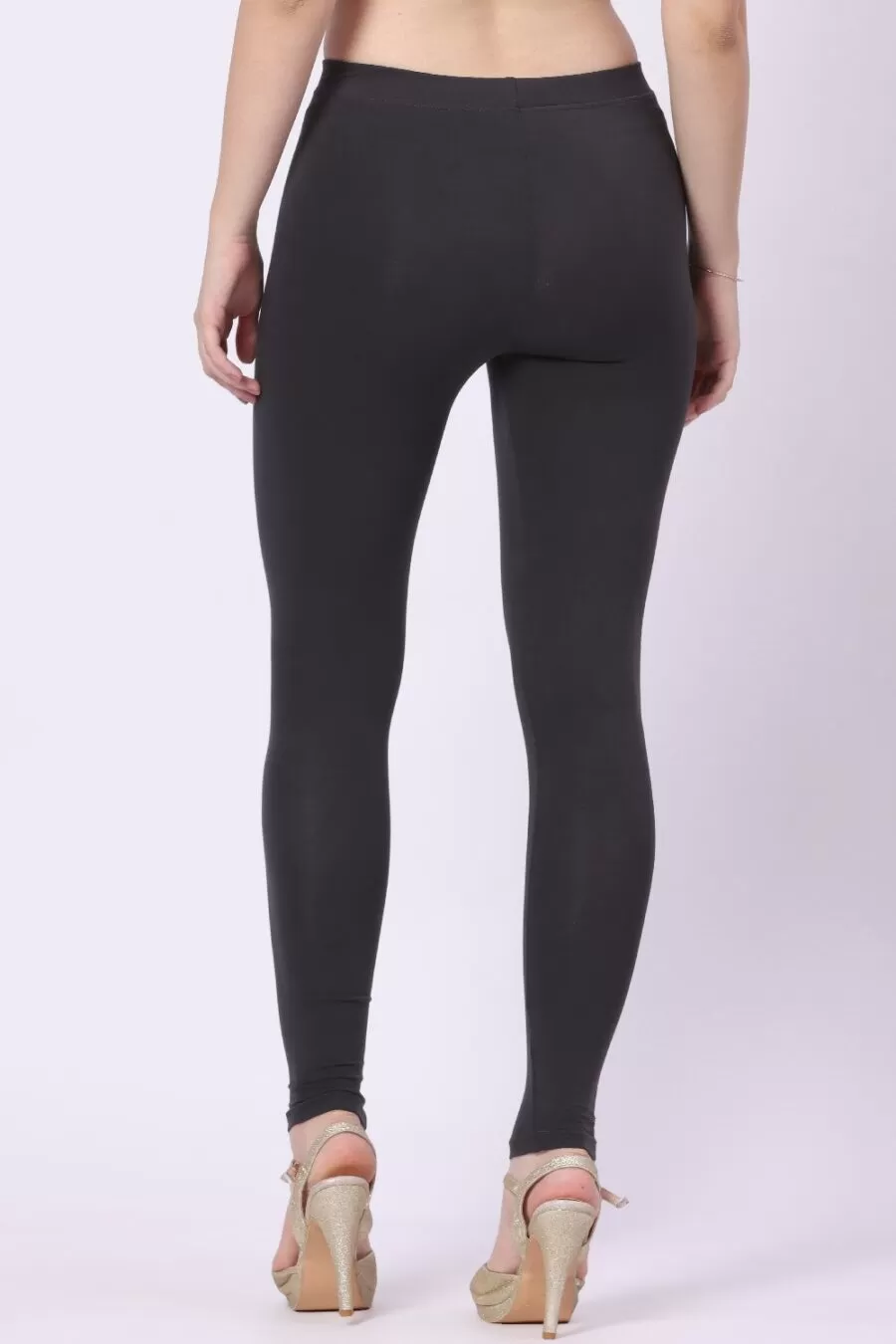 Foryourself Women Dark Grey Plain Ankle Fit Legging